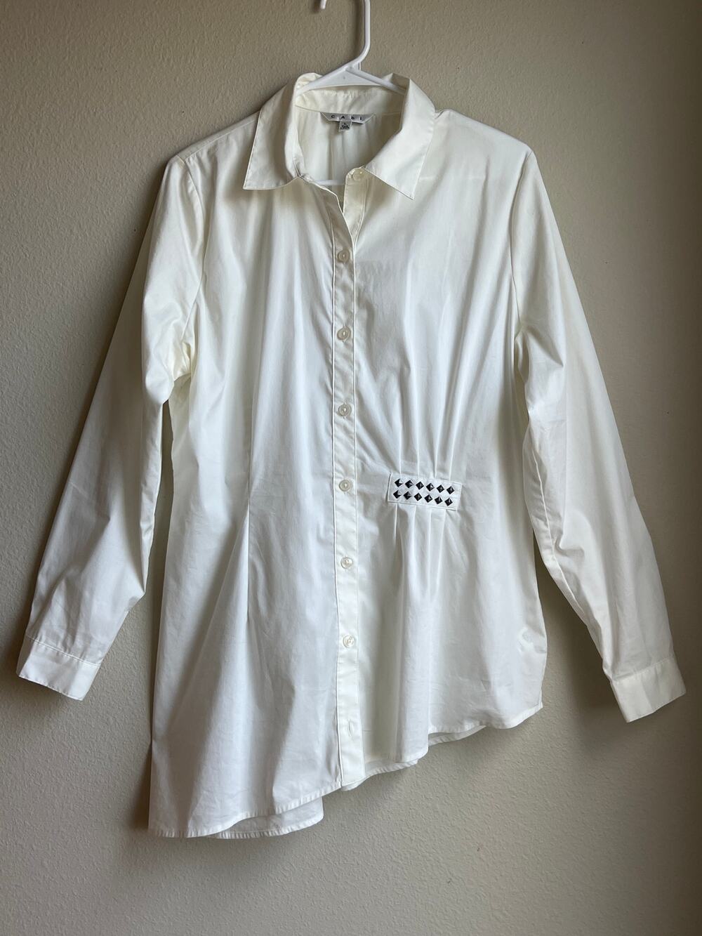 Cabi Style 975 Chic Studded Asymmetrical Button Down Shirt Cream Large